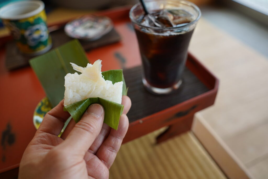 笹寿司は鯛の旨味が感じられて美味しいです