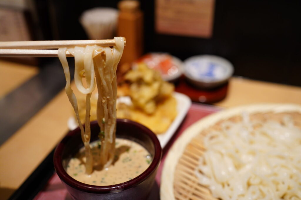 クリーミーな中に茗荷の香りが